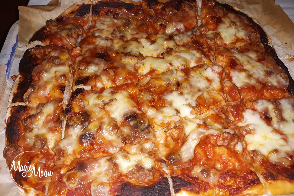 Pizza Salsiccia e mozzarella