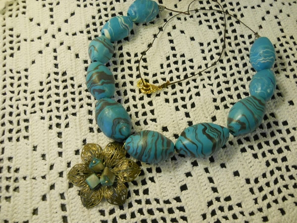 Collana in perle di argilla polomerica